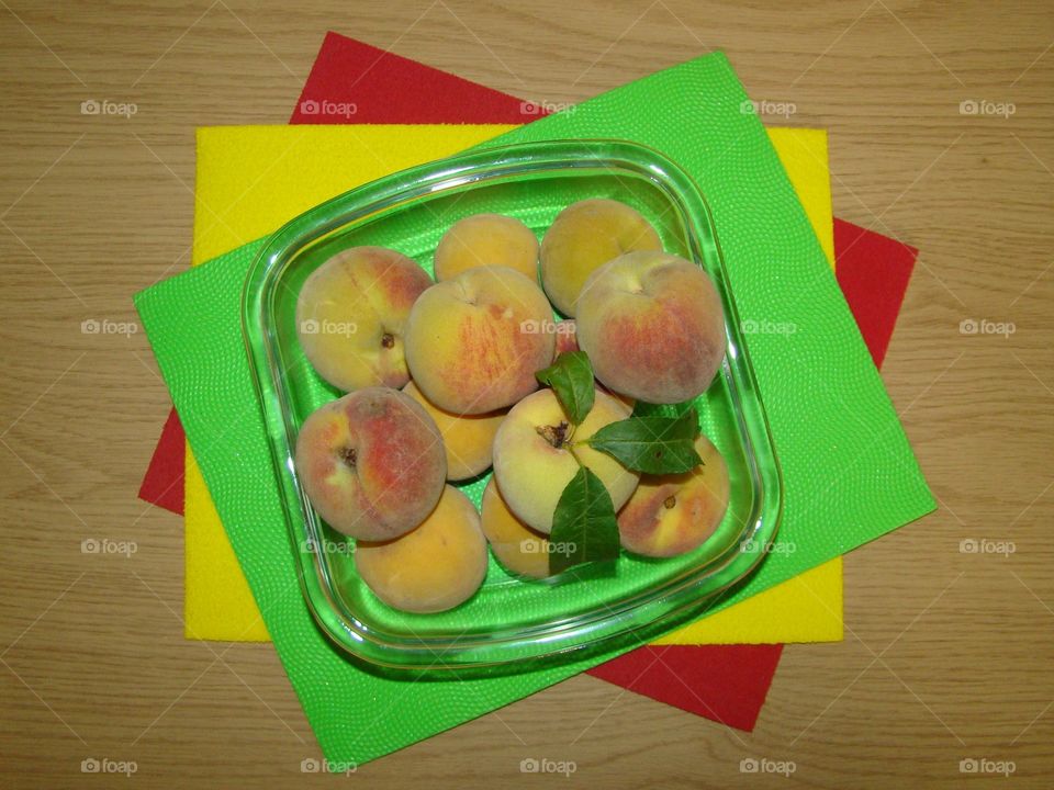 delicious peaches
