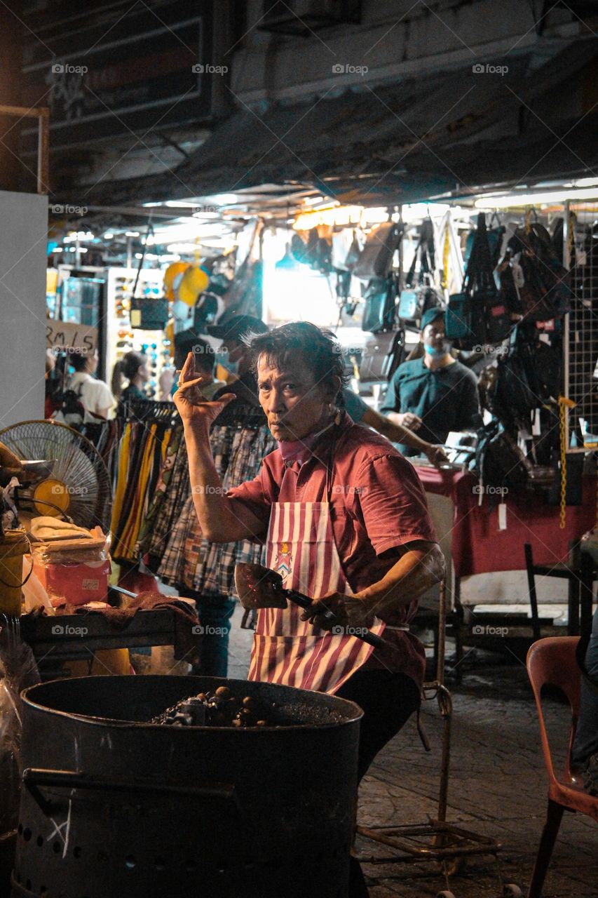 Selling their happiness 😘