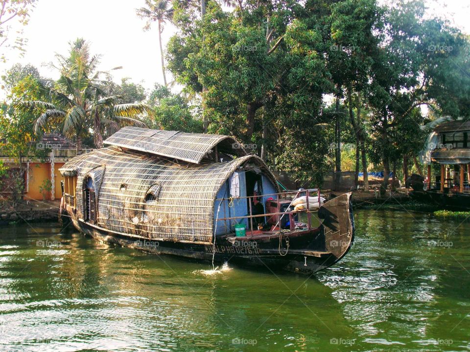 house boat