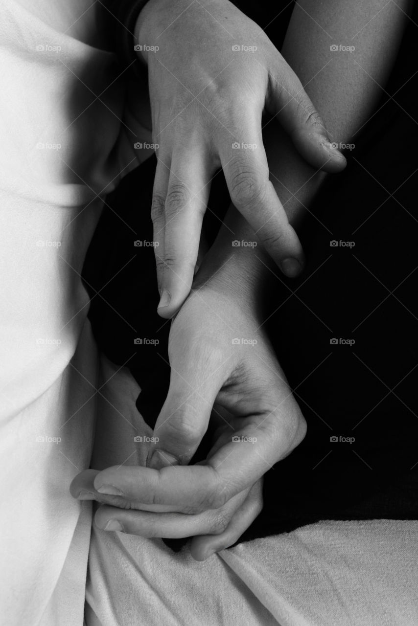 Hands in monochrome 01