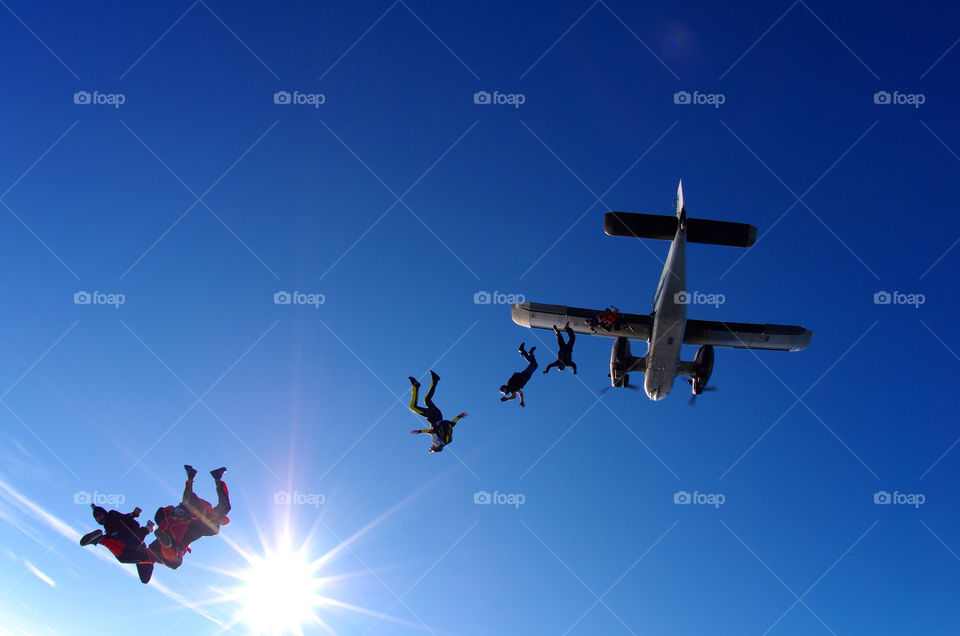 people exit plane airplanes by seeker