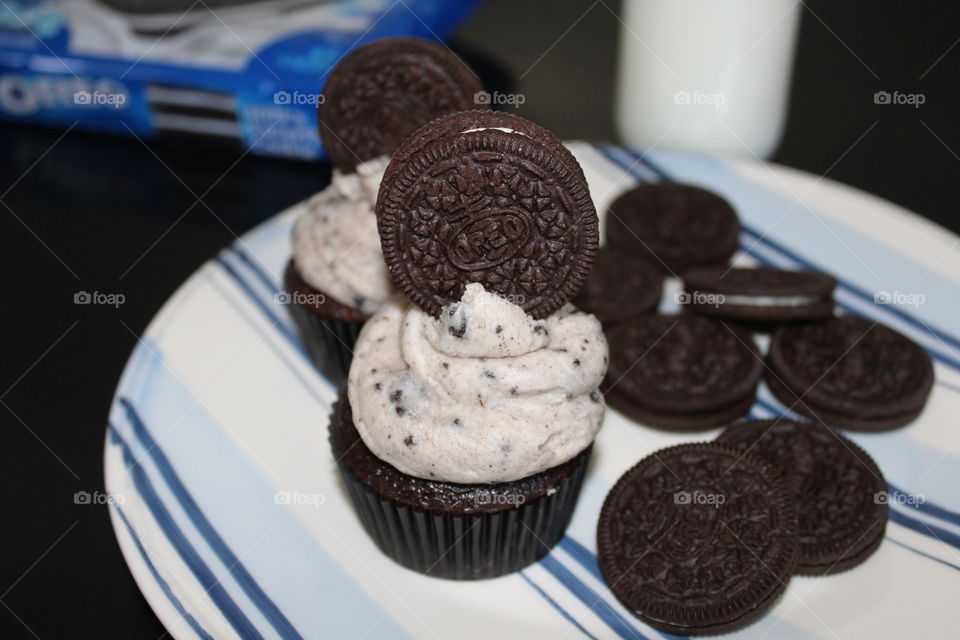 Oreo Cupcakes with Oreo Buttercream Icing