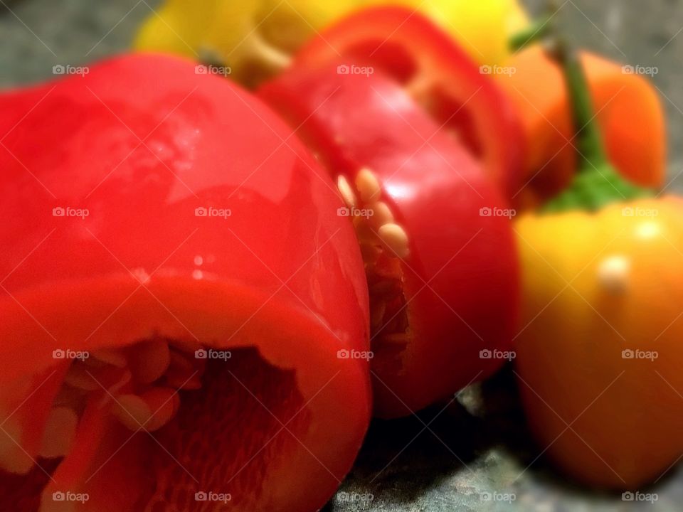 Close peppers 