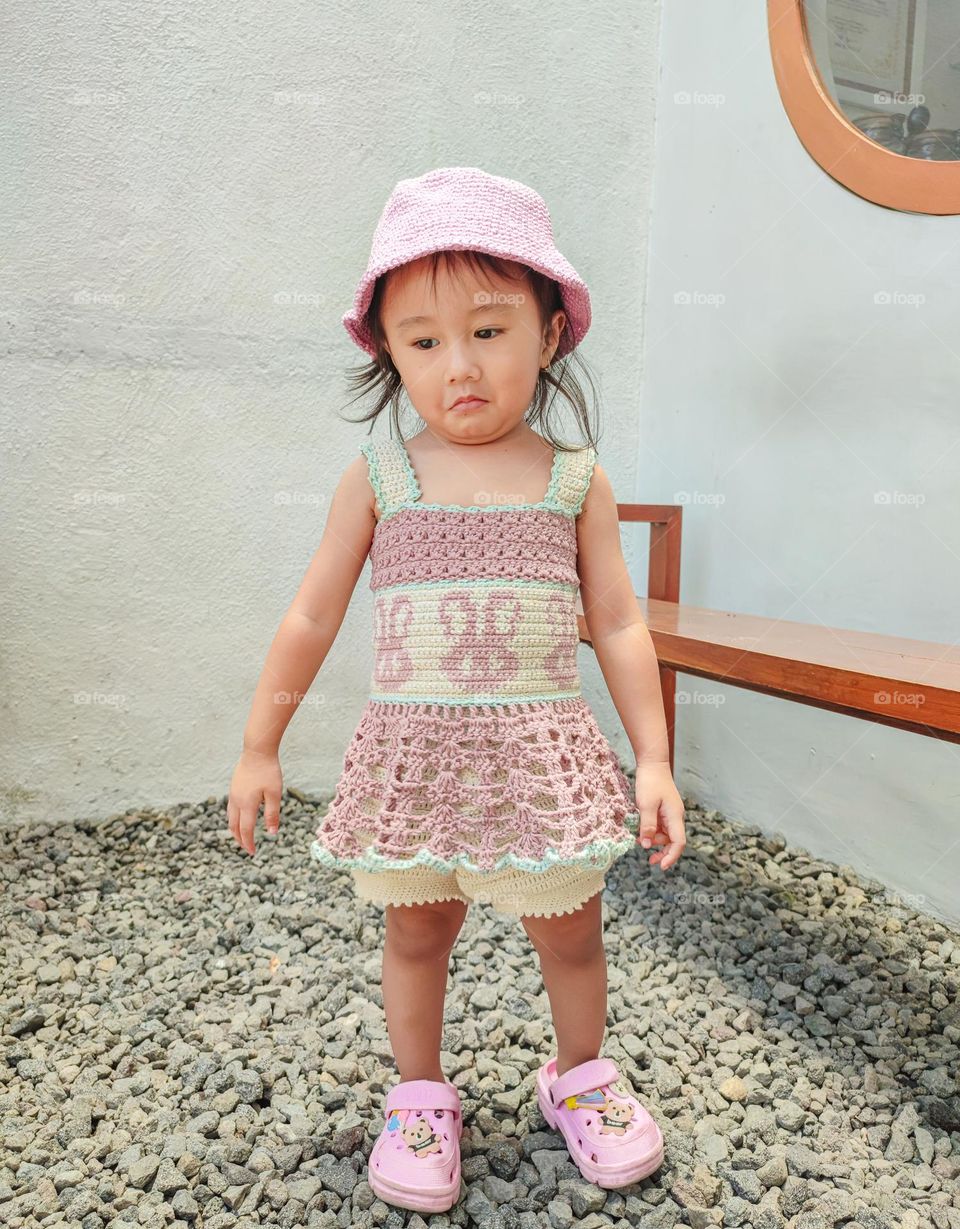 When she's not in a good mood for photo session (crochet pattern by Ms. Mona @mon.amour.mona)