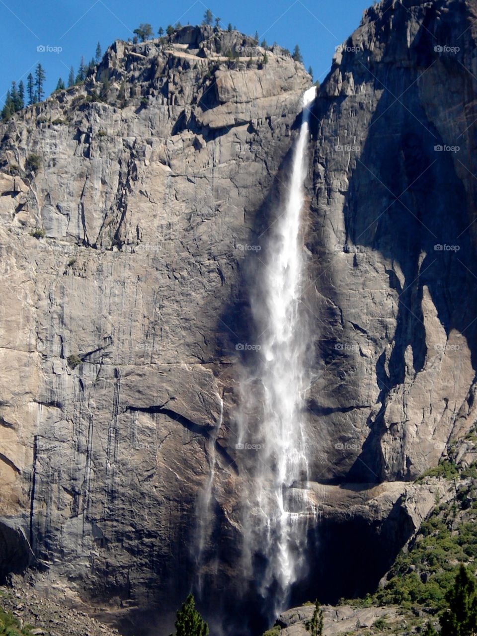Bridal veil fall in yosmite