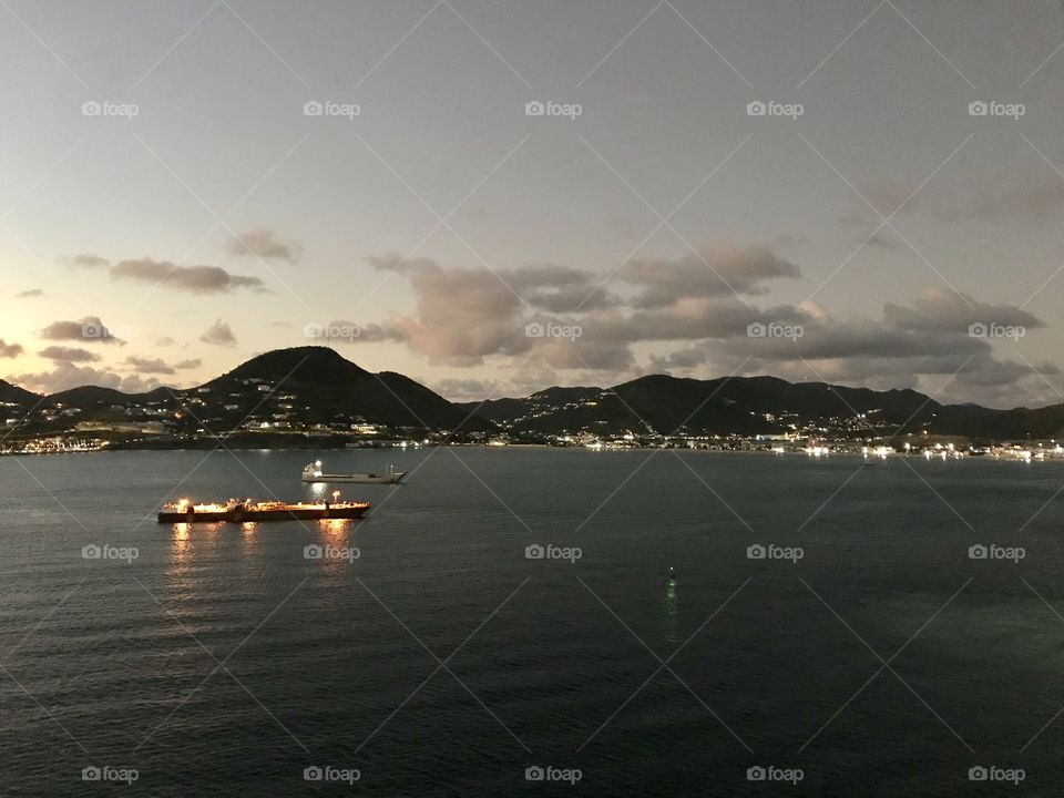 Gorgeous photos from Royal Caribbean cruise ship Oasis of the Seas cruising along!