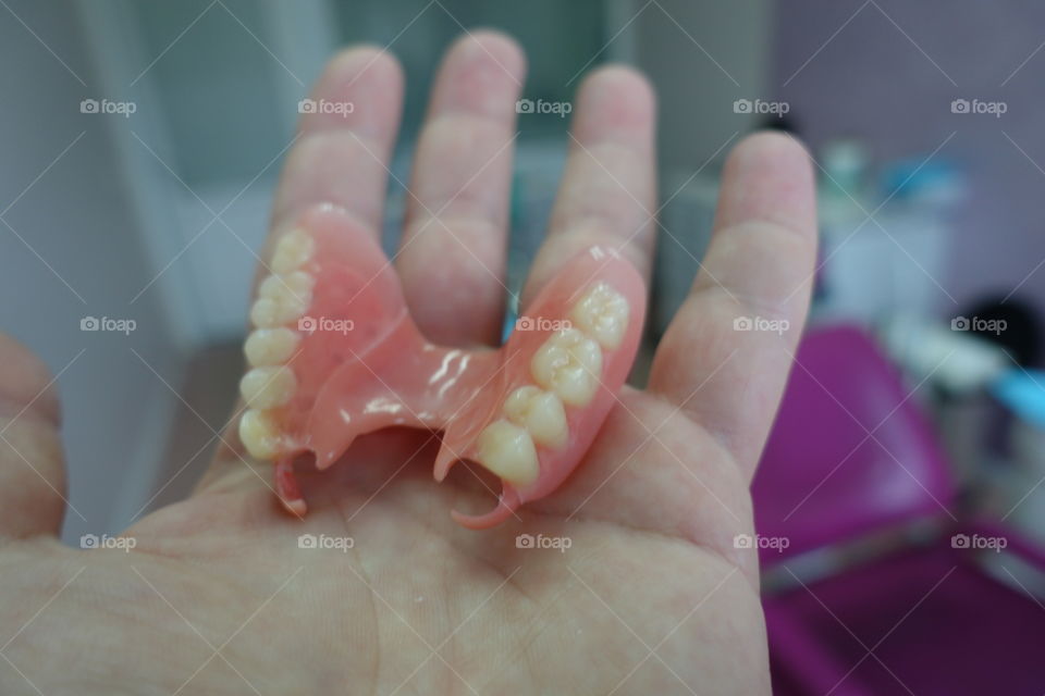 Modern dentures