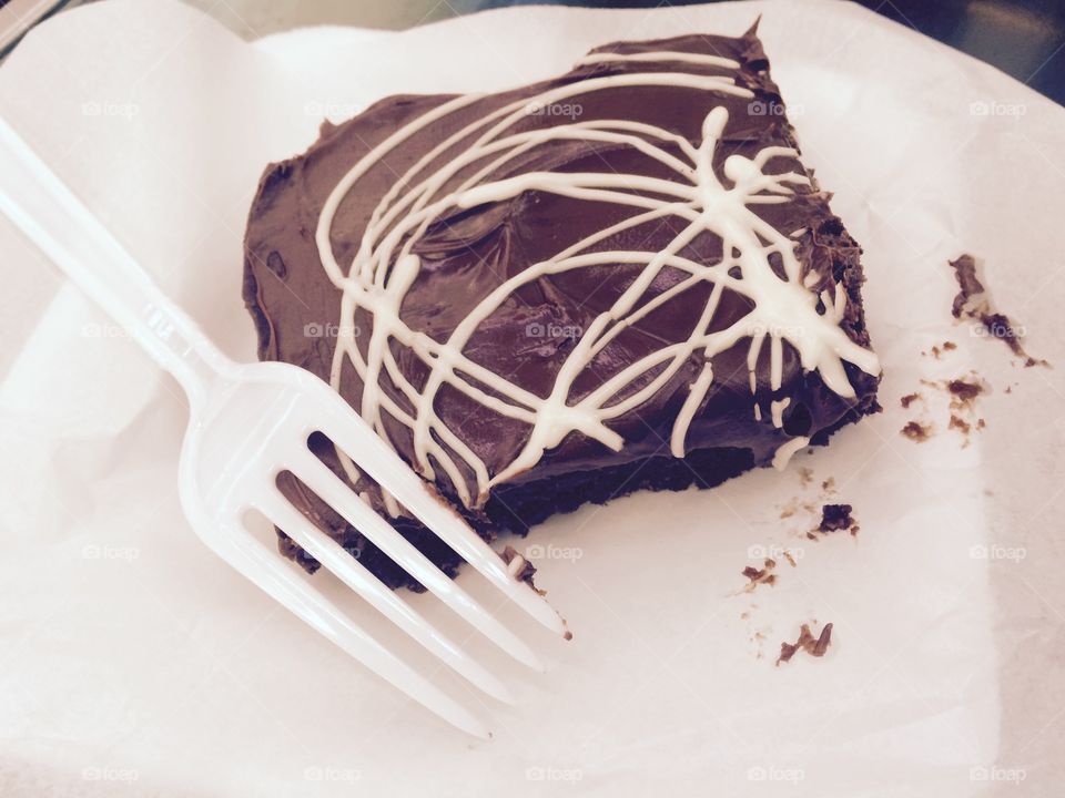Close-up delicious chocolate cake piece