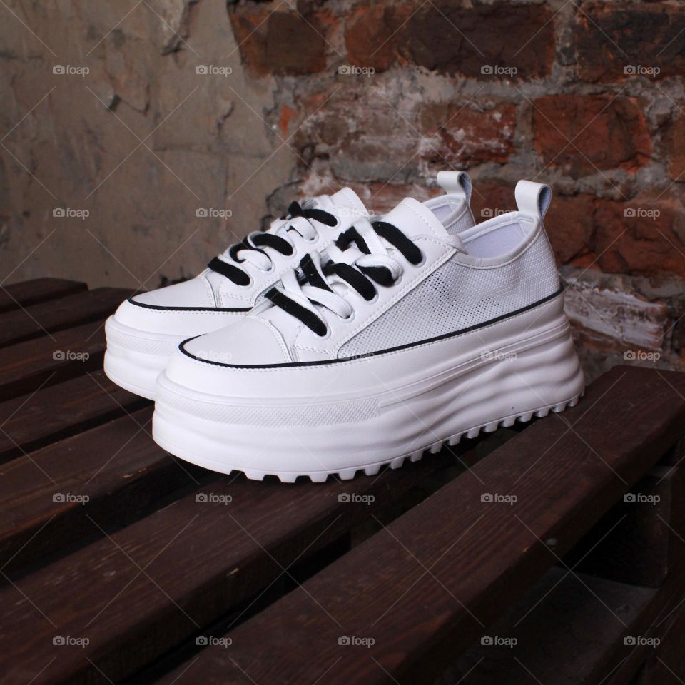 The pair of nice shoes made for trainings!