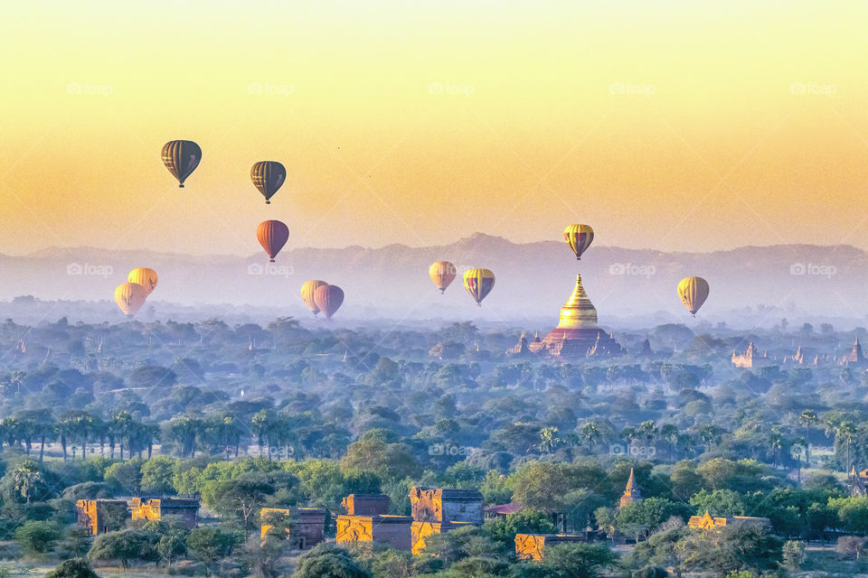 Sunrise in Bagan 