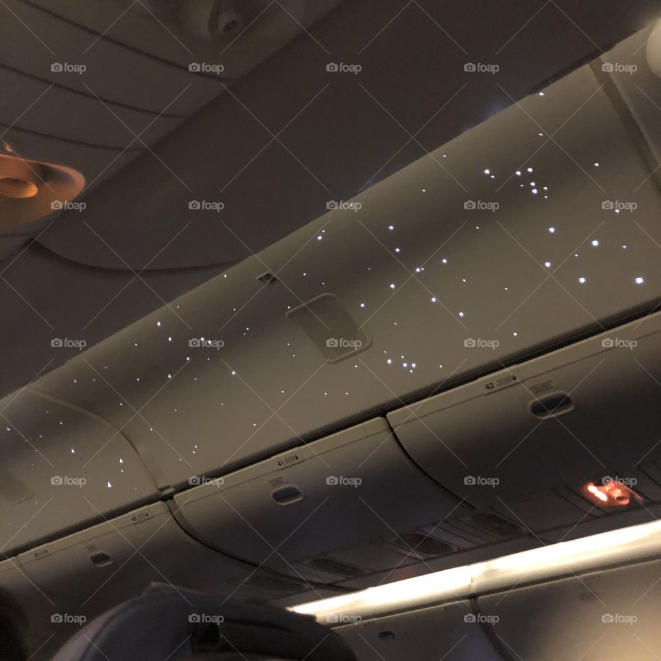 airplane ceiling 