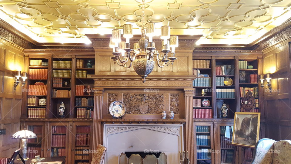 Library in Pittock mansion