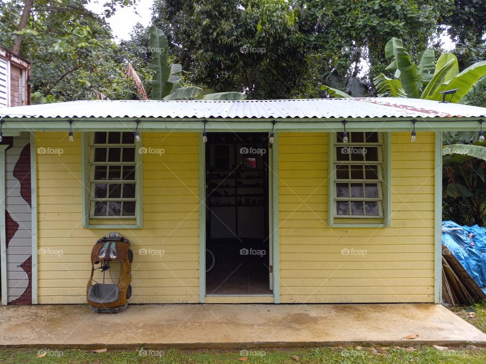 Yello little shack