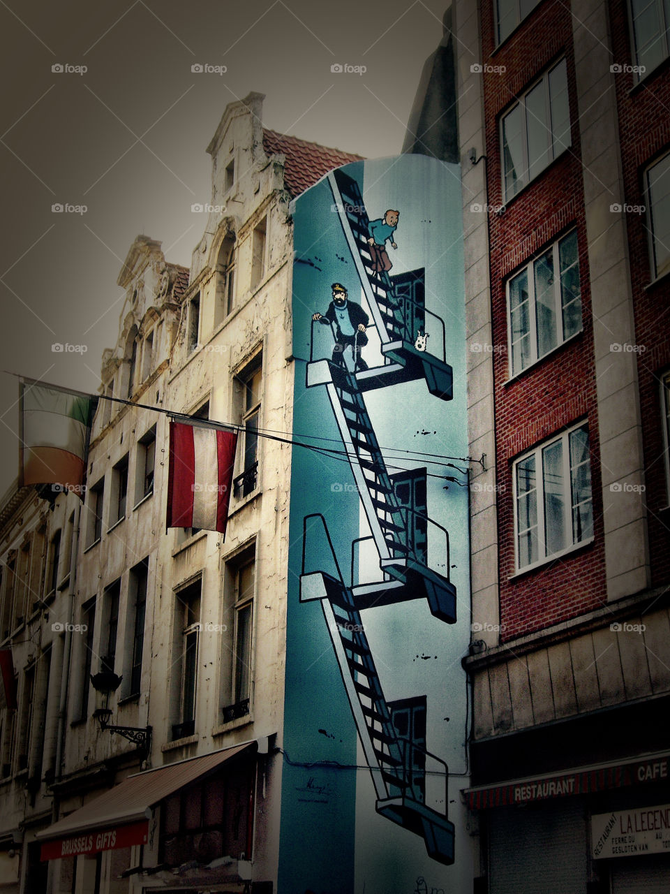 Mural de Tintin y el Capitan Haddock. Mural de Tintin y el Capitan Haddock, Rue de l’Etuve (Brussels - Belgium)