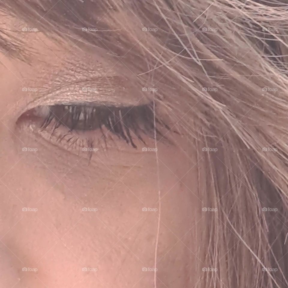 ladies eye eyelashes hair face brown