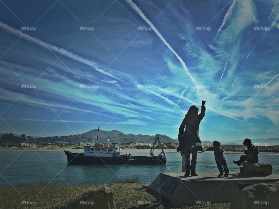 Fisherman's family sculpture in Morro Bay