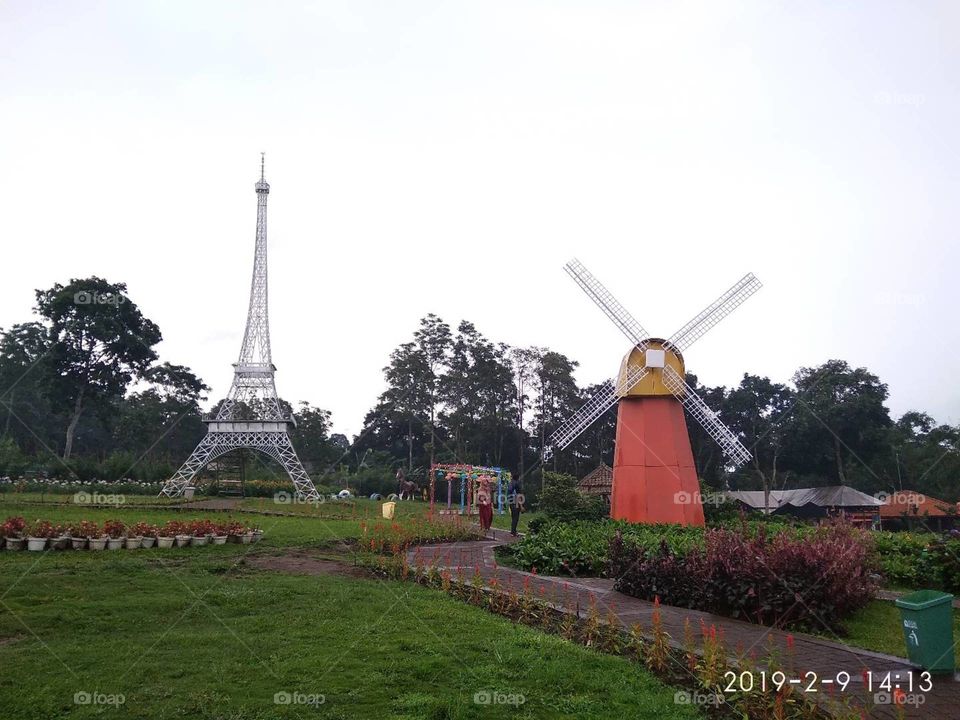 Foapcom Taman Bunga Celosia Salah Satu Objek Wisata Di
