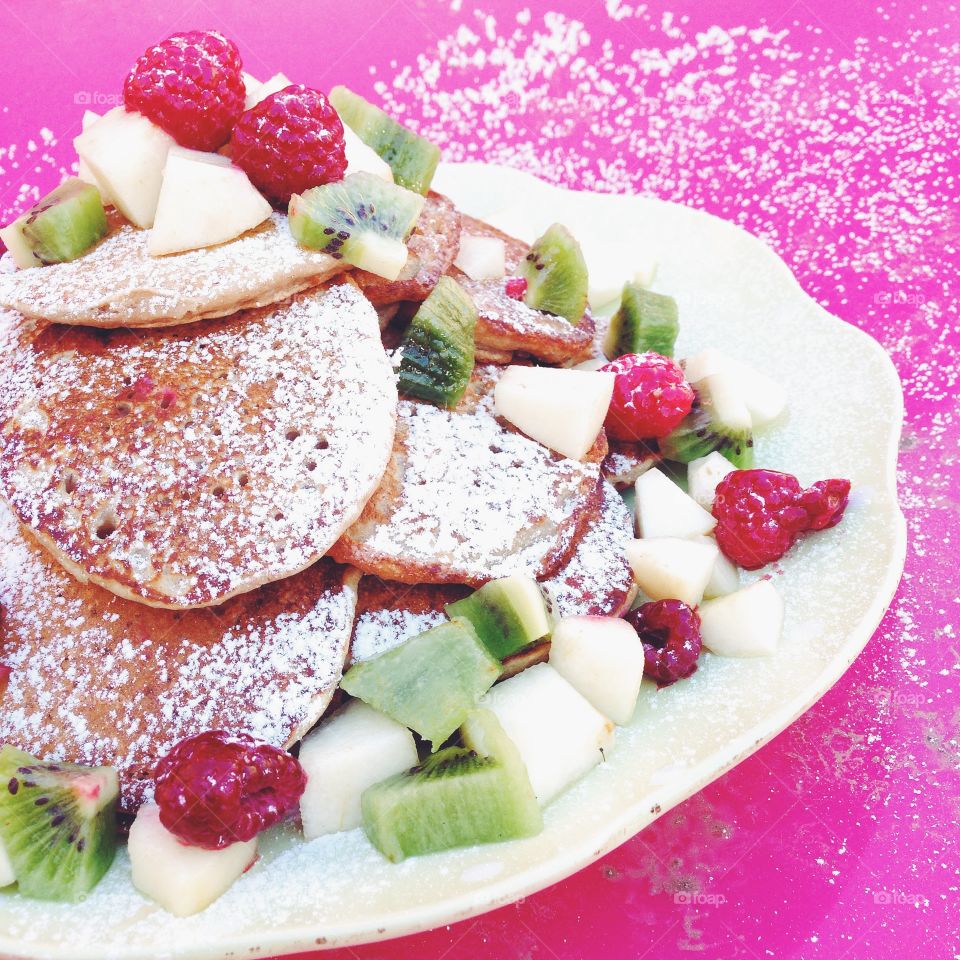 banana pancakes with fruit