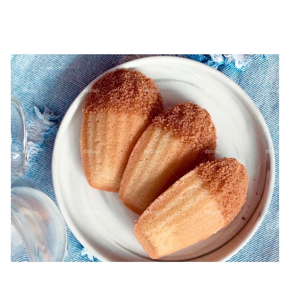 Biscoff butter madeleines for afternoon snacks 