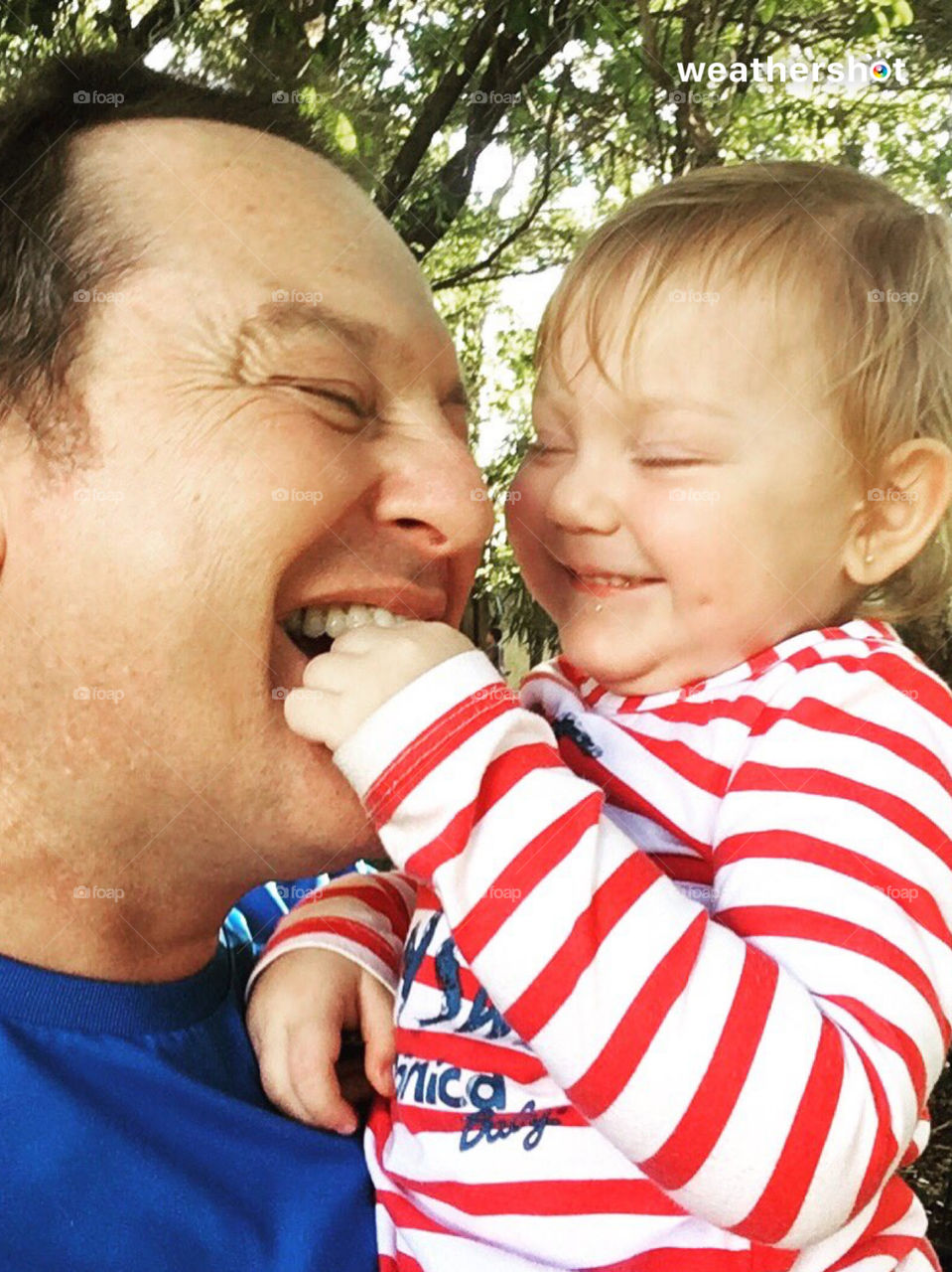 My favorite photo: me and my daughter Maria Estela, playing quietly on any given day! / Minha foto favorita: eu com minha filha Maria Estela, brincando tranquilamente num dia qualquer!