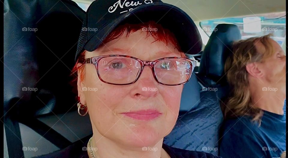 This is me, the fabulous “Petra Schiller” a.k.a. “Maxine Firefox” a.k.a. “Maximiliane Feuerfuchs” in a car about to be dropped off at “Borden Avenue” by the “Pulaski Bridge” at “Newtown Creek” in LIC, Queens. Life is good. 2023. Hypnotic Productions