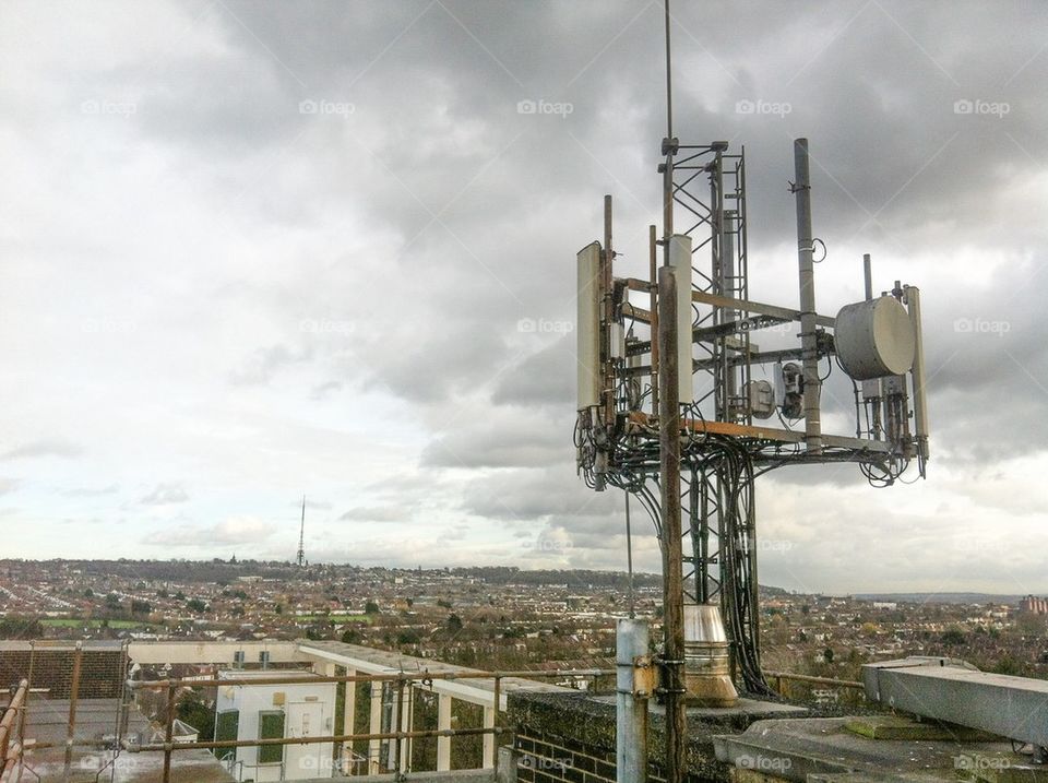 Mobile cell mast