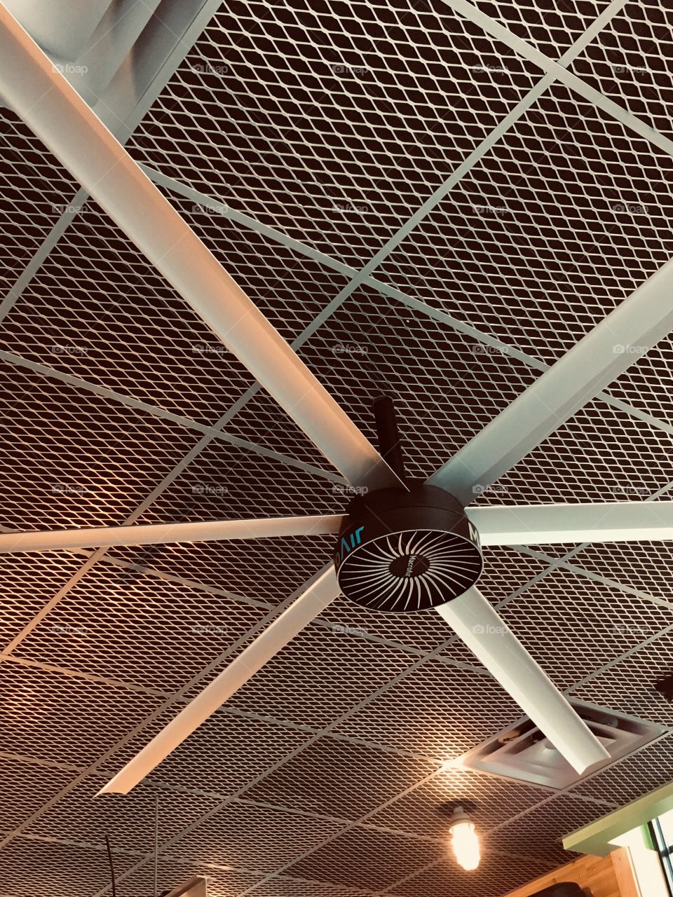 Obsessed with this giant fan in BurgerFi 