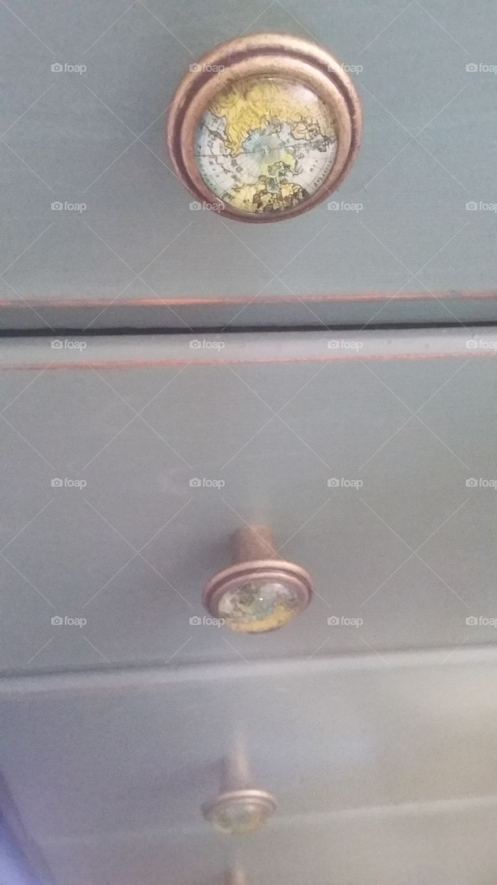 dresser knobs