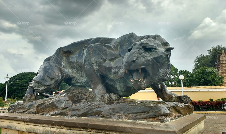 Statue of tiger