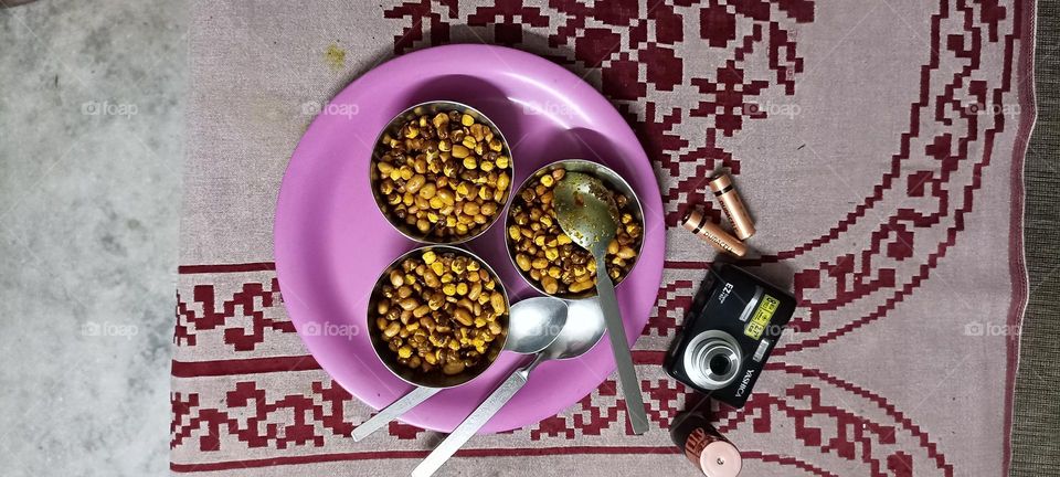 it is said if we eat in our breakfast like a king I mean to say so many things in one plate of different colors then our health issues are gone. plate of colors means happy life and healthy heart.positive vibes that we are giving to our self.