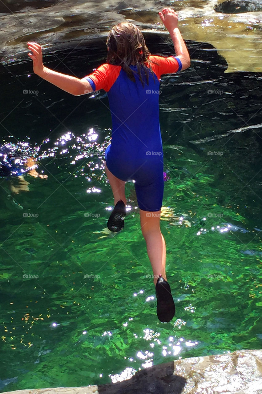 Summertime is for playing in the rivers! My youngest is taking the plunge into the cold glacier-fed river to join her dad. The river is full of pot-holes carved out from the last glacier. The water is clear, deep, green & really cold - refreshing! 🥶