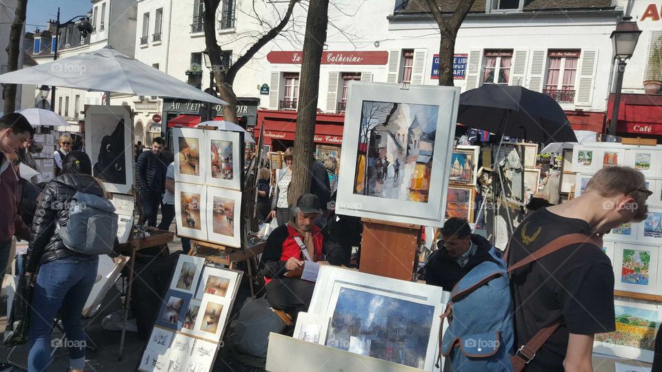 Paris: Montmartre artists