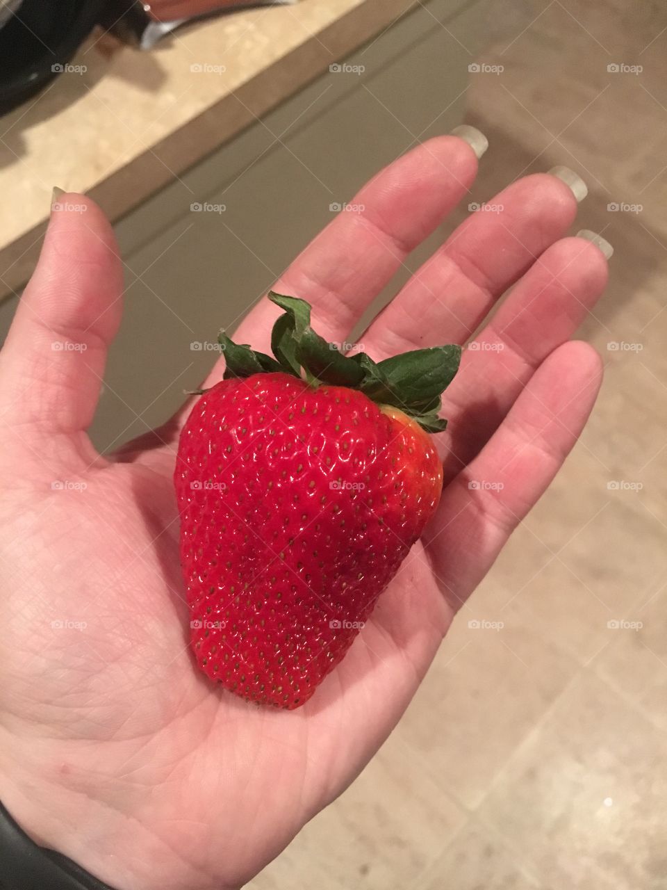 Natural giant strawberry 