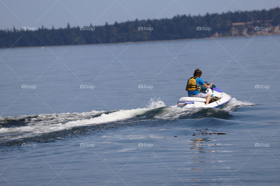 Cooling in the ocean on a scouter 