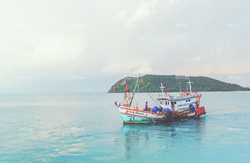 Lonely boat 