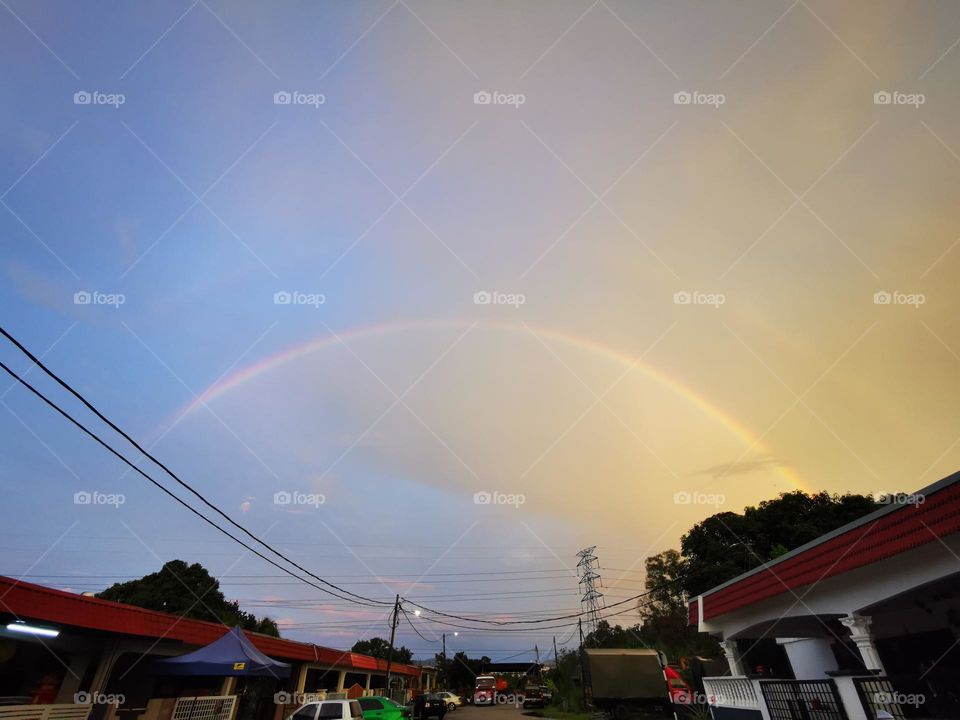 The double rainbow also wants to come out and breathe