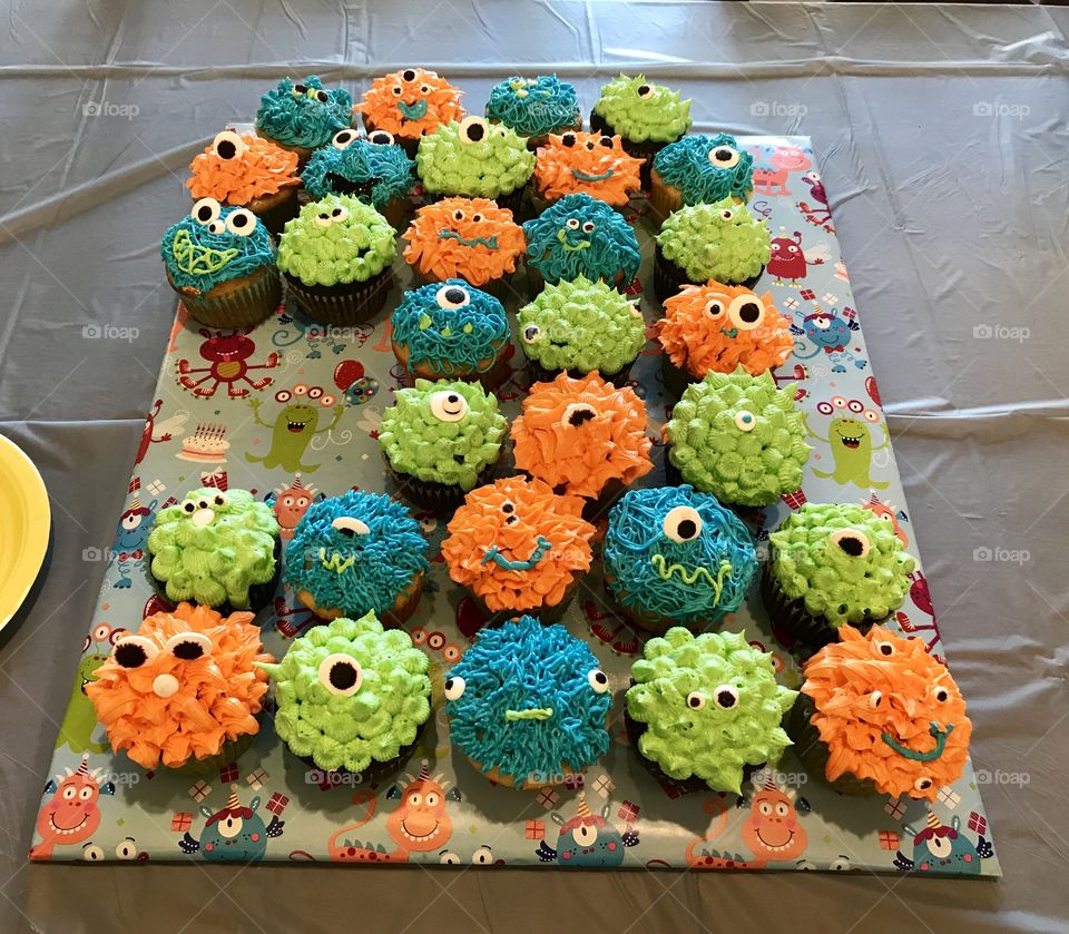 Cupcakes in the shape of number one