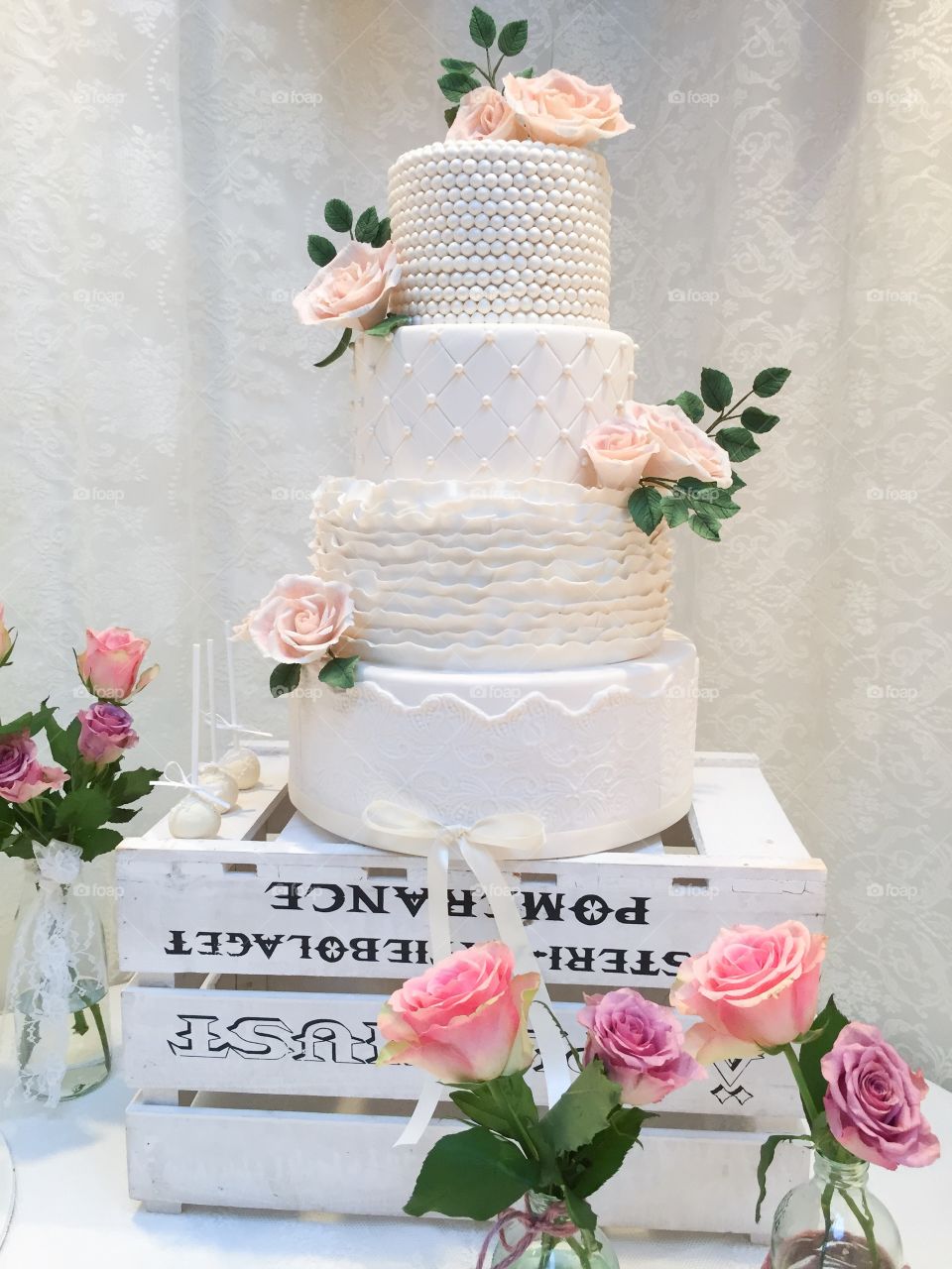 Wedding cake on display at a weddingfair.