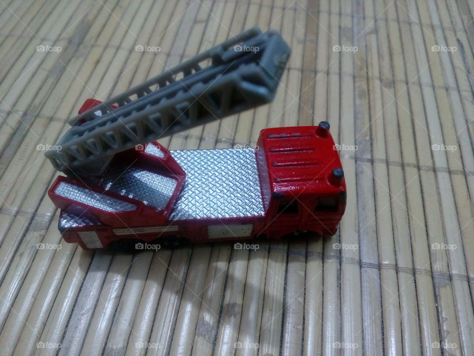 fire truck red colour