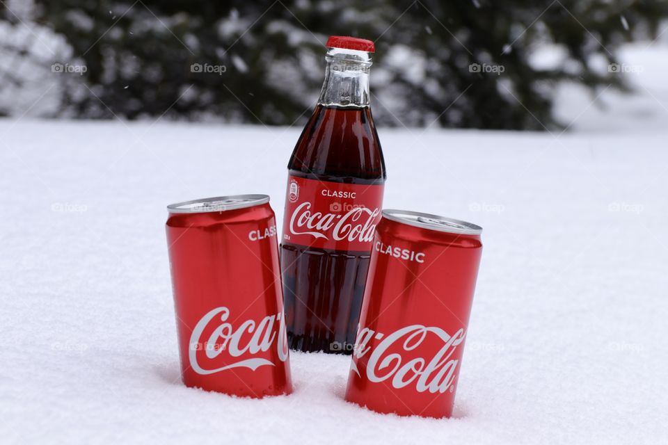 Coca-cola in snow 