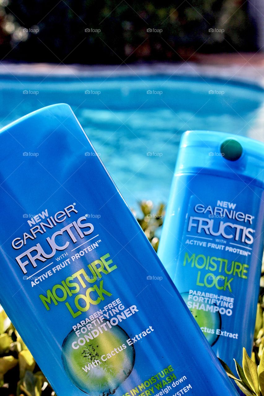 Garnier Fructis Moisture Lock Fortifying Shampoo & Conditioner 