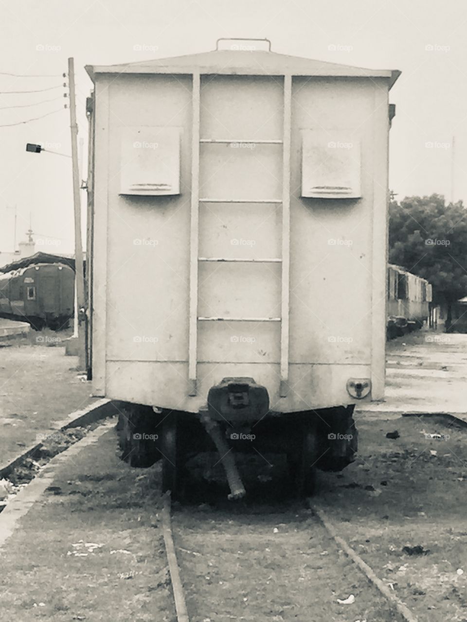 Olaf abandoned train cargo
