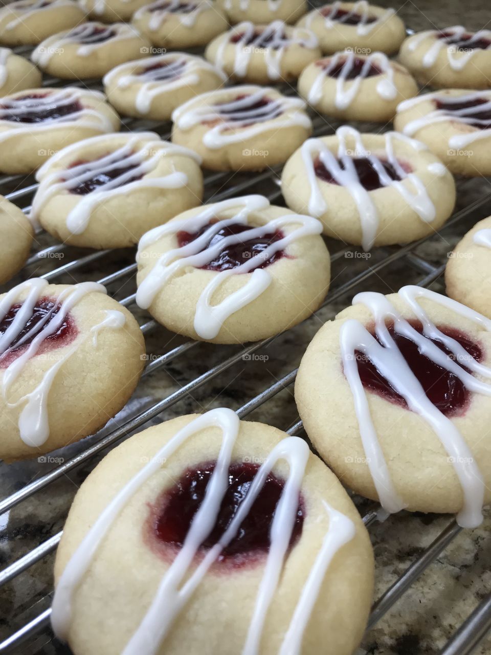 Yummy Raspberry Almond Thumbprint Cookies 