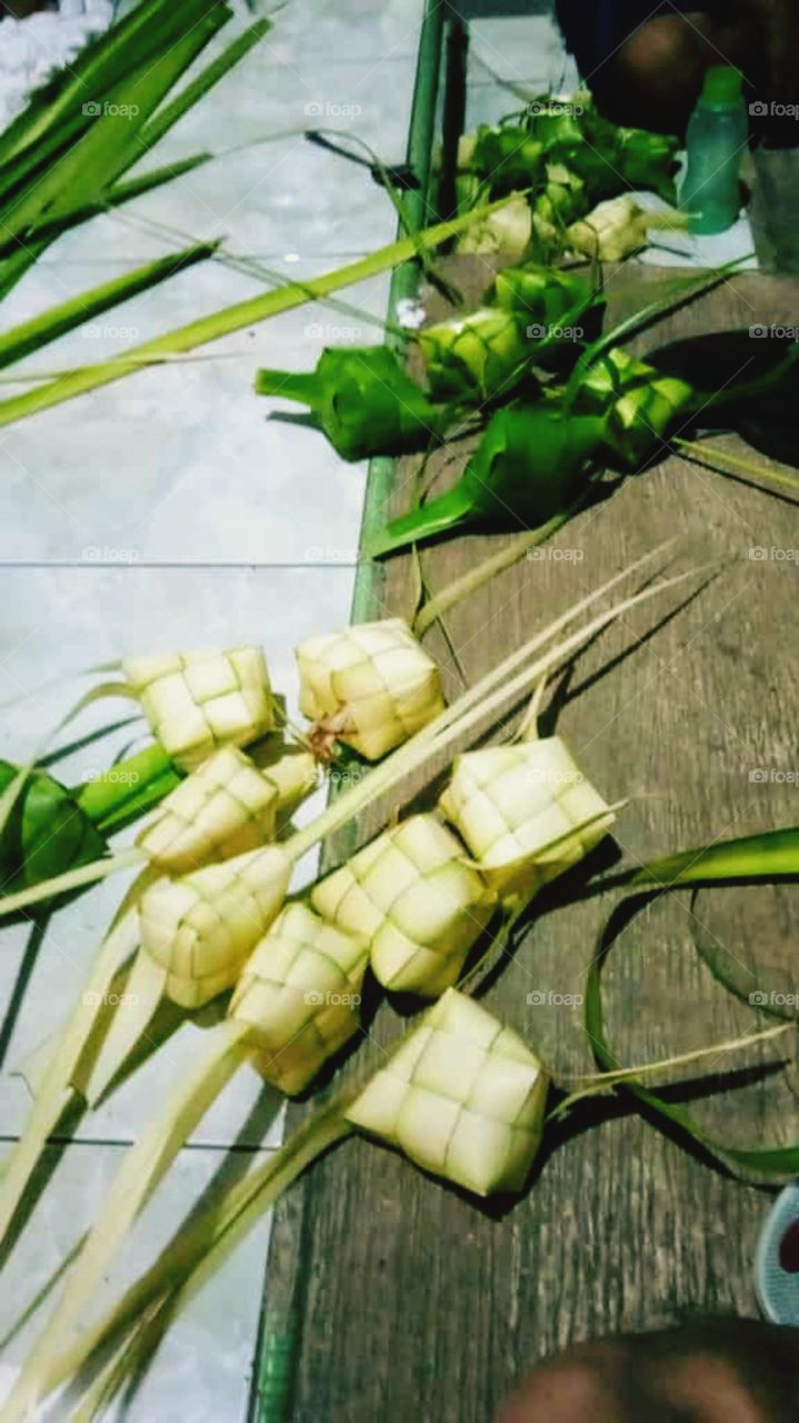 The diamond frame is made from coconut leaves