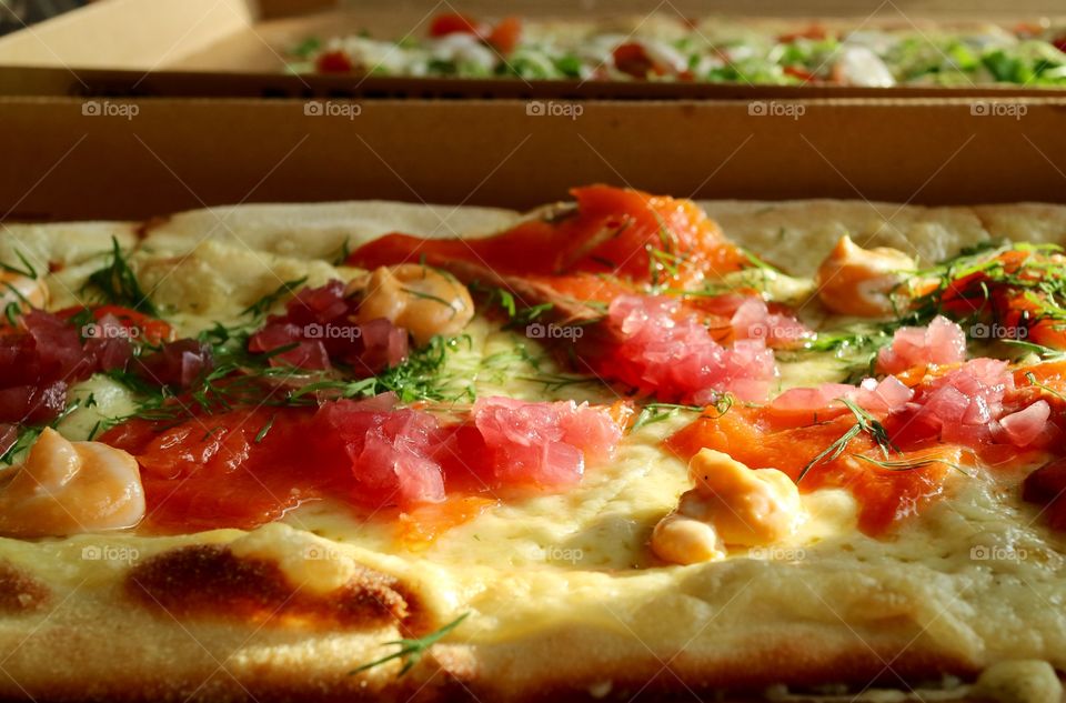 Salmon pizza