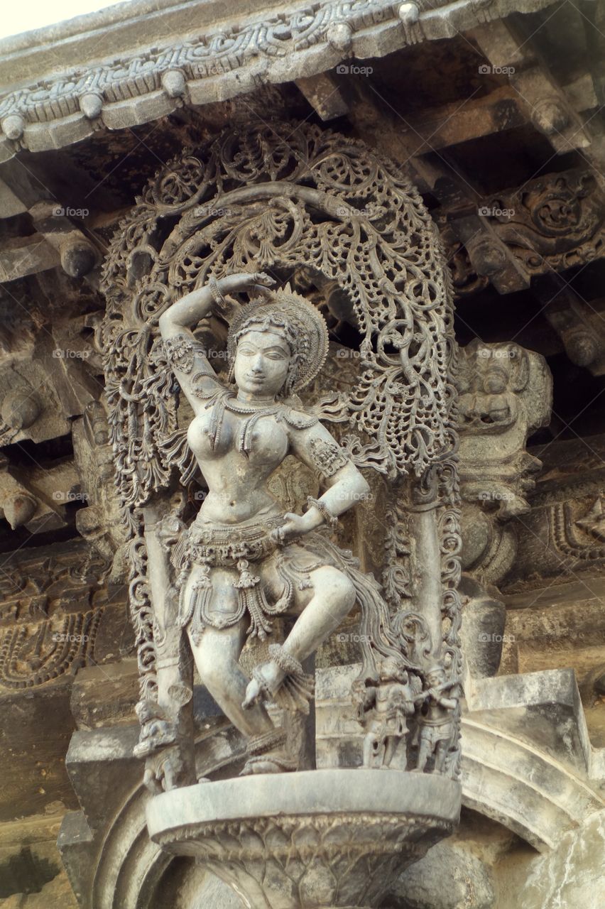 Belur Chennakeshava temple Apsara performing Bharathanatiya abhinaya