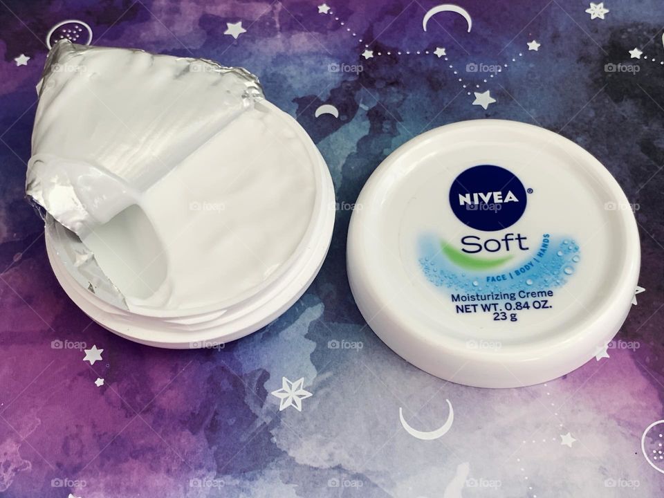 Nivea soft moisturizing creme