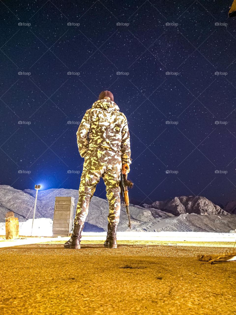 Me taking photo of me with stars. Long Exposure. at starry night and my Gun during the Meletary service in Egyptian Police ππ¨ Siani Taba Egypt