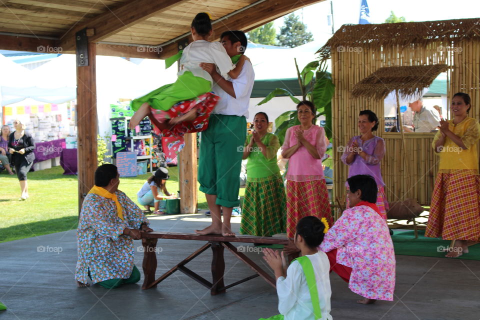 filipino dancers