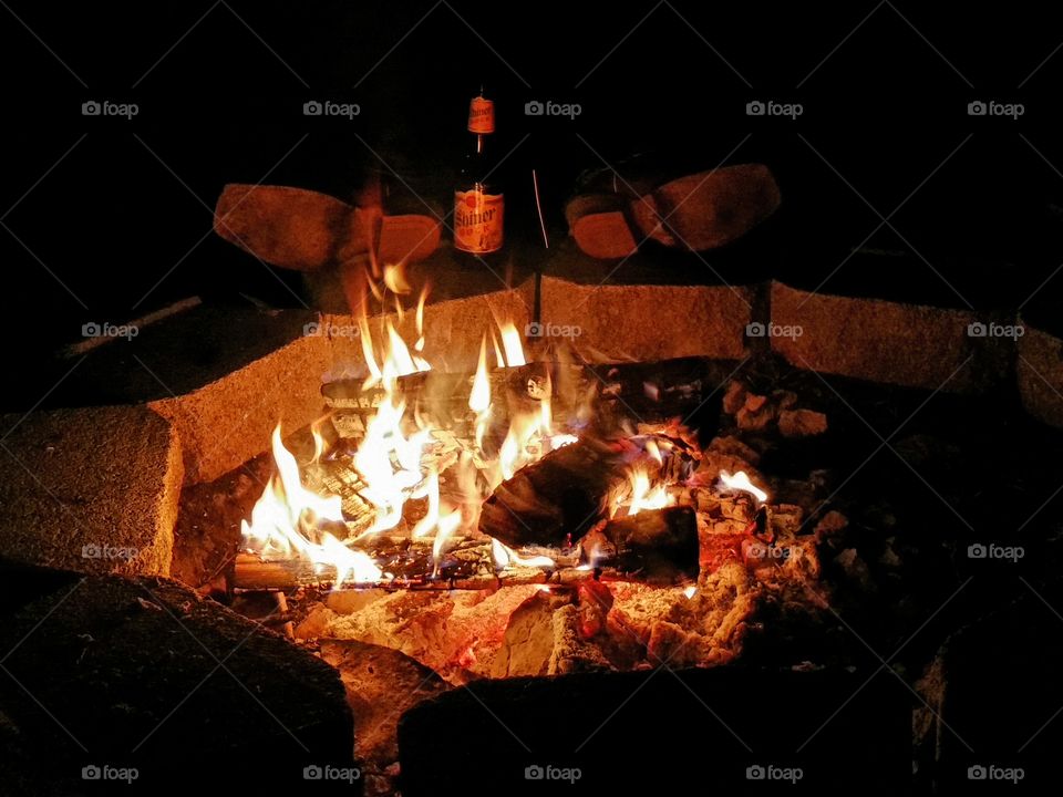 Campfire chilling